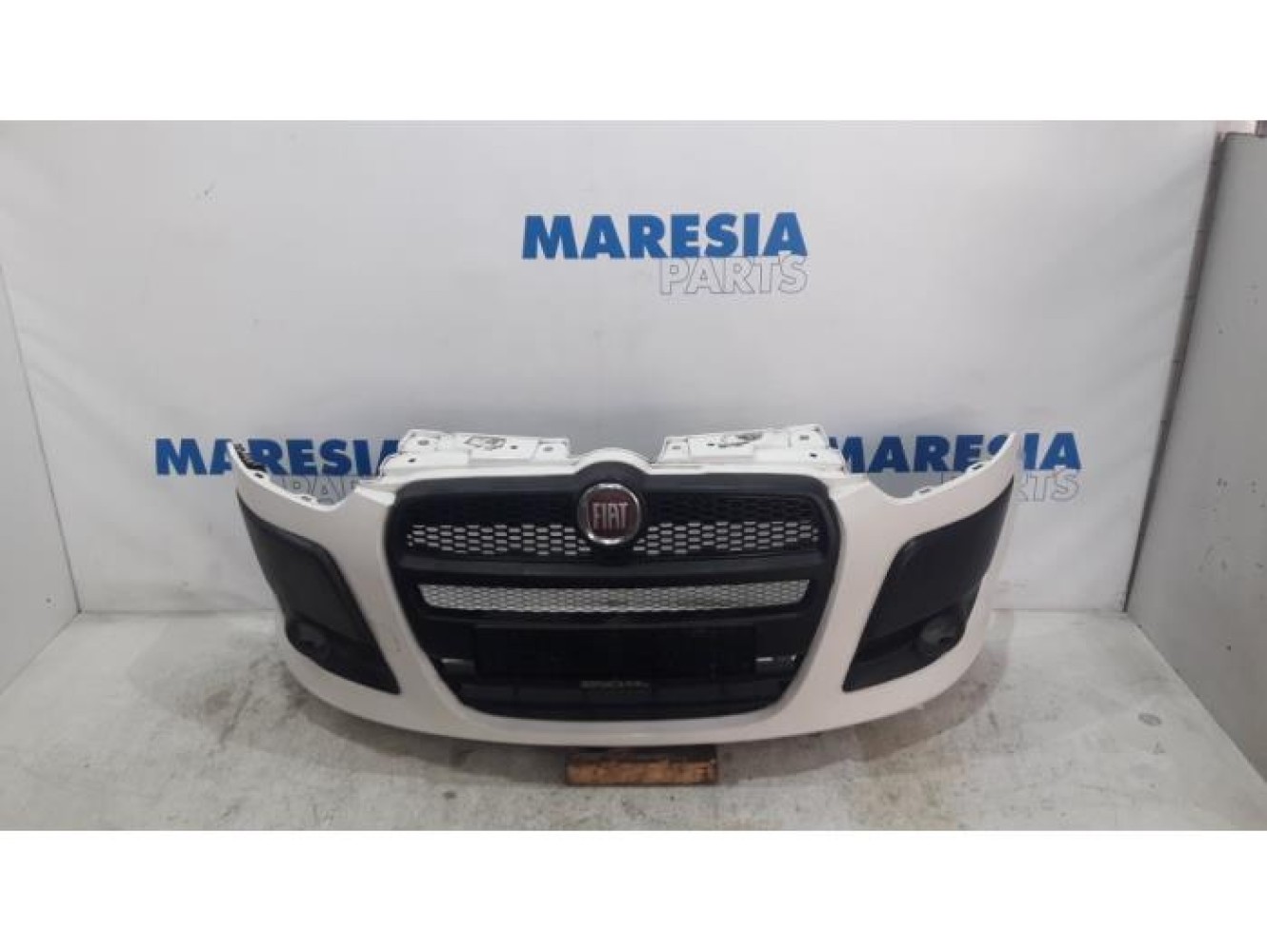 Fiat - Doblo - Front bumper