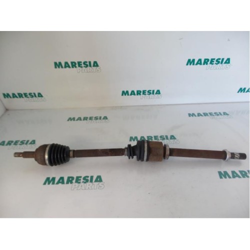 Renault - Megane - Front drive shaft, right