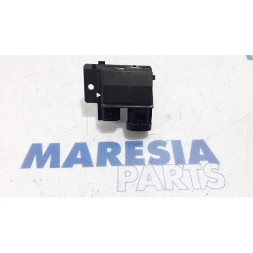 Renault - Clio - Cooling fan resistor
