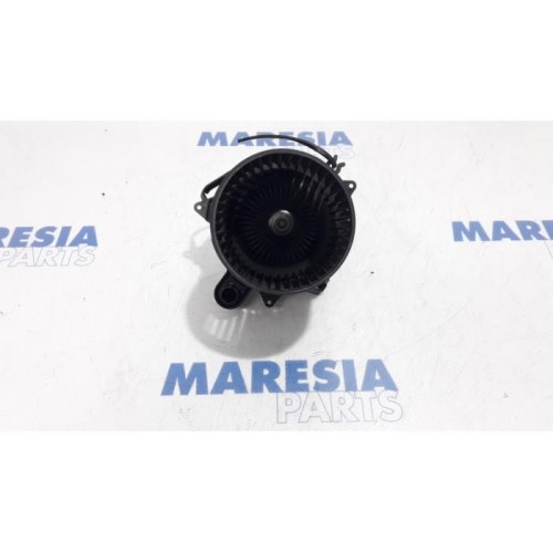 Renault - Clio - Heating and ventilation fan motor