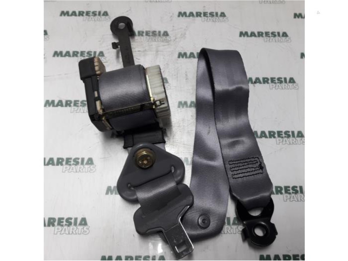 Renault - Clio - Front seatbelt, right