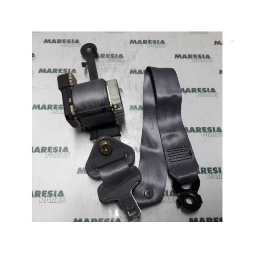 Renault - Clio - Front seatbelt, right