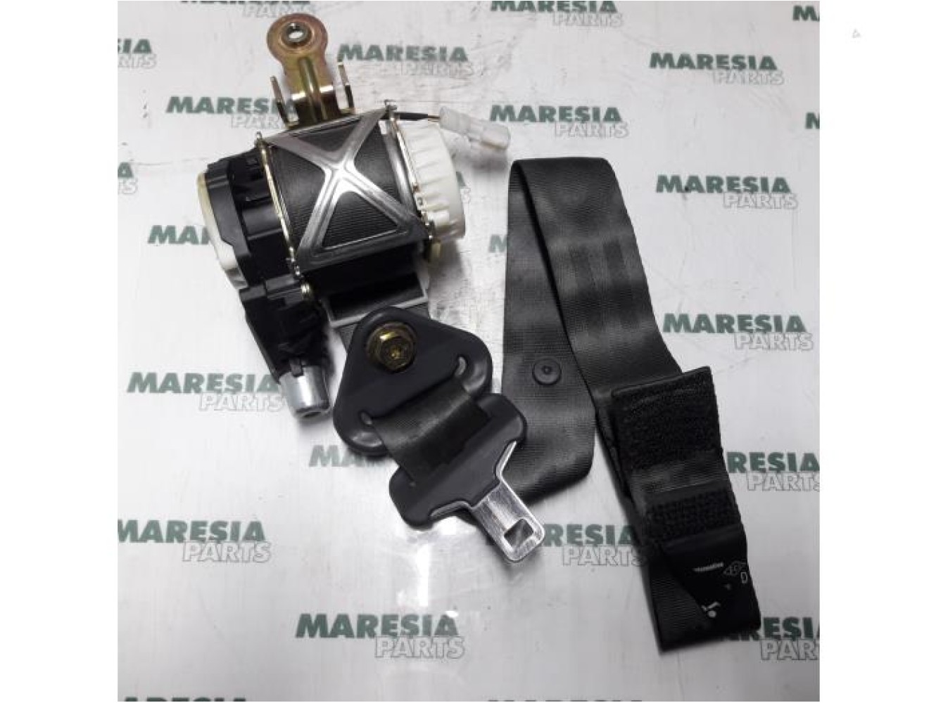 Renault - Clio - Front seatbelt, right