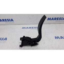 Renault - Clio - Throttle pedal position sensor