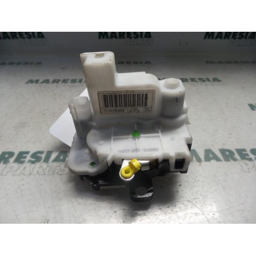 Fiat - Panda - Rear door mechanism 4-door, right