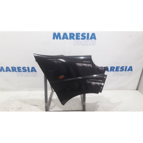 Opel - Vivaro - Front wing, right