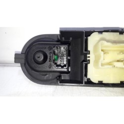 Renault - Clio - Multi-functional window switch