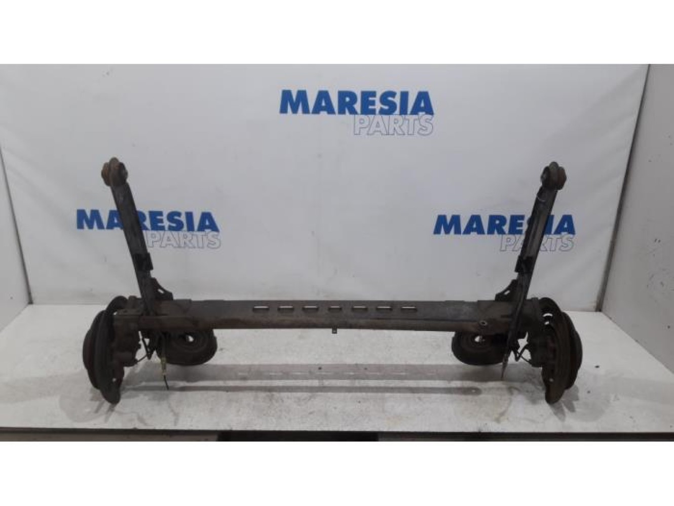 Opel - Vivaro - Rear-wheel drive axle