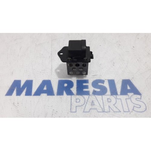 Renault - Clio - Cooling fan resistor
