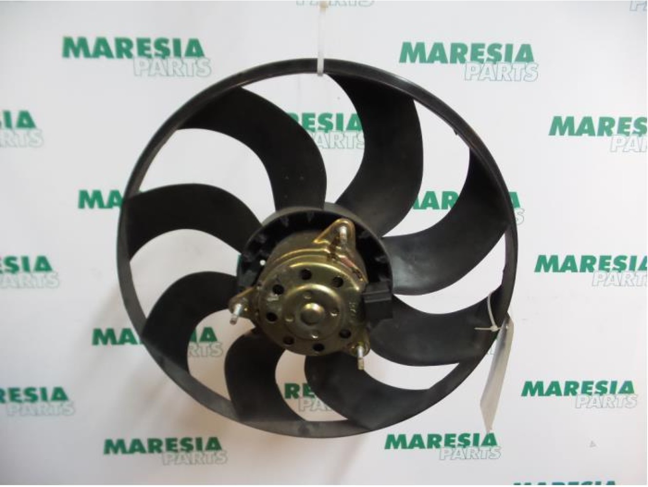 Alfa Romeo - 147 - Fan motor