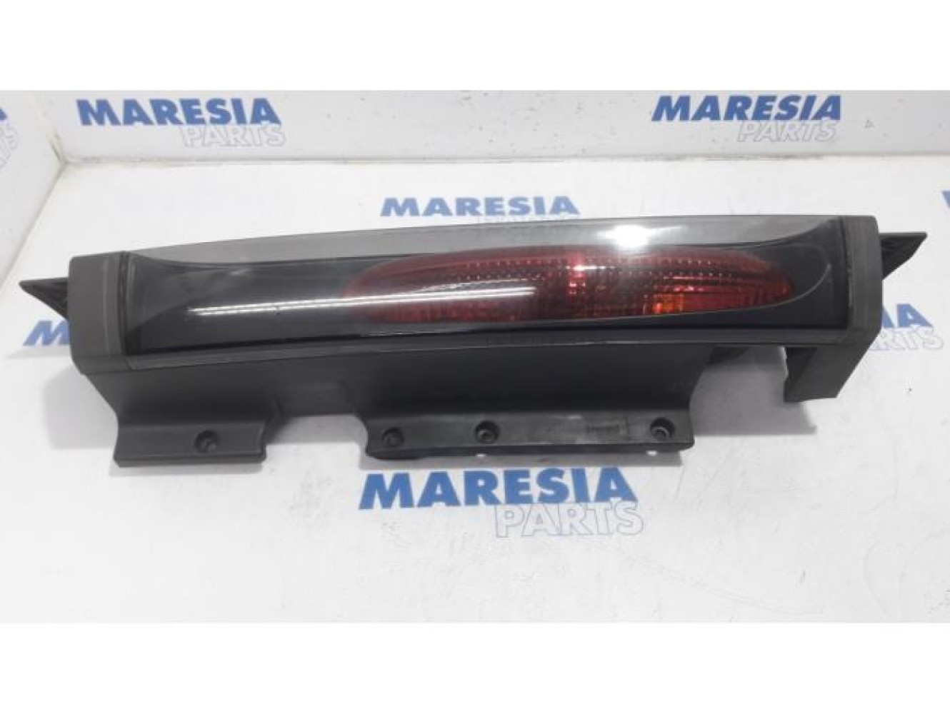 Opel - Vivaro - Taillight, right