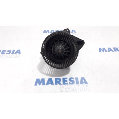 Opel - Vivaro - Heating and ventilation fan motor