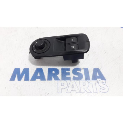 Opel - Vivaro - Multi-functional window switch