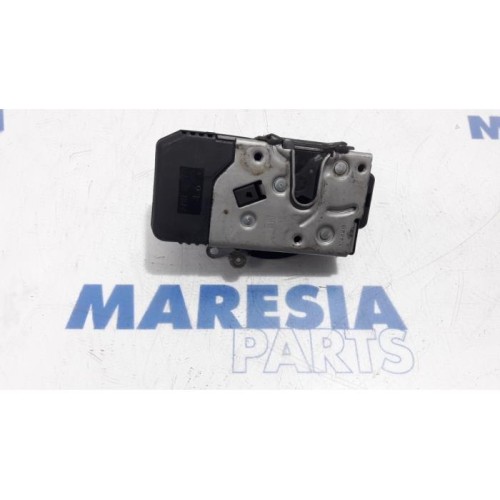 Opel - Vivaro - Door lock mechanism 2-door, left