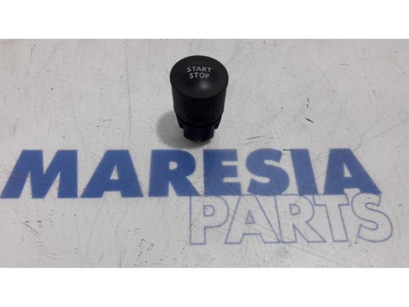 Renault - Captur - Start/stop switch