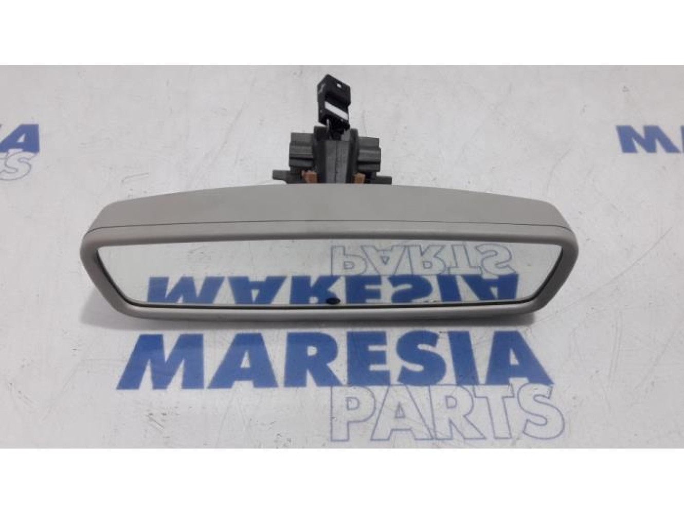 Renault - Captur - Rear view mirror