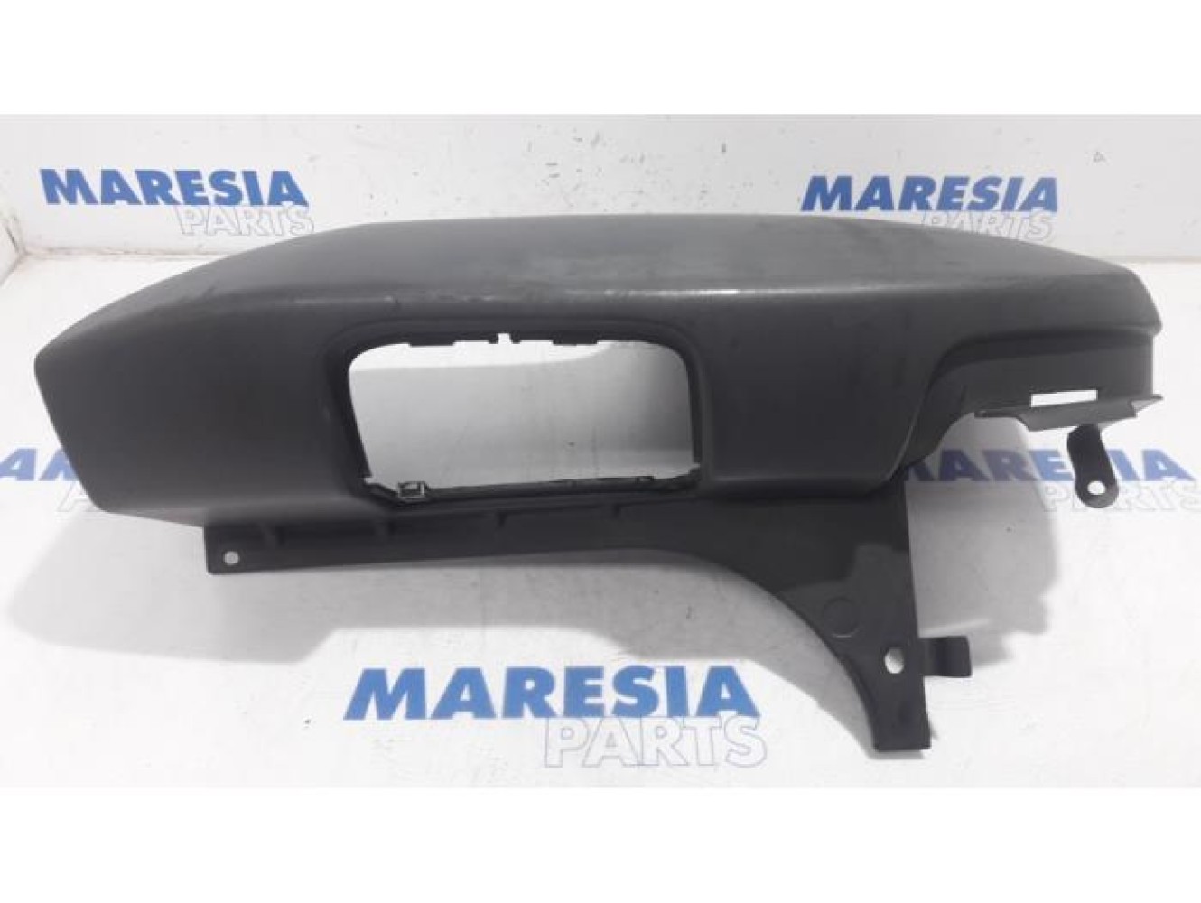Opel - Vivaro - Rear bumper component, right