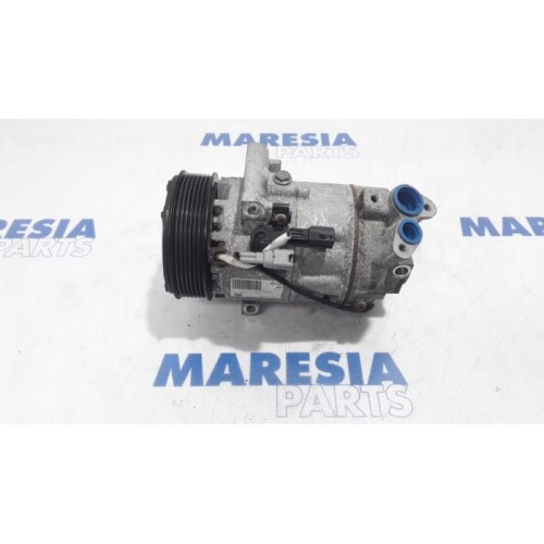 Renault - Captur - Air conditioning pump