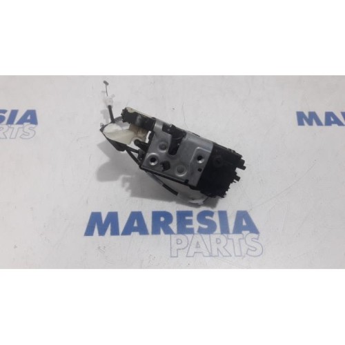 Peugeot - 208 - Door lock mechanism 4-door, front left