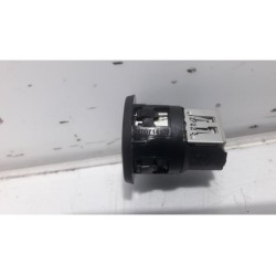 Peugeot - 208 - AUX/USB aansluiting