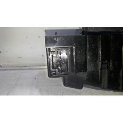 Peugeot - Partner - Tailgate lock mechanism