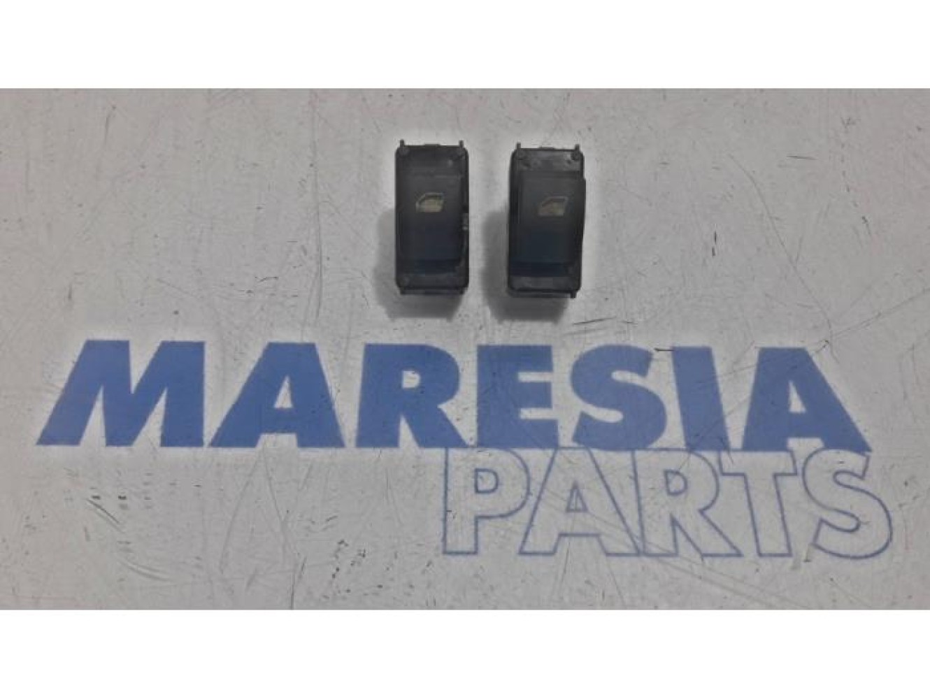 Peugeot - Partner - Multi-functional window switch