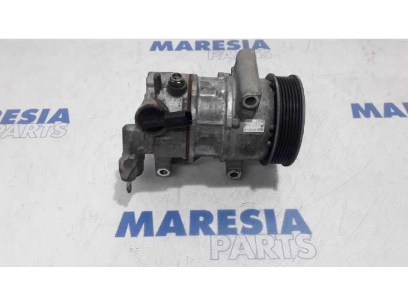 Peugeot - 208 - Air conditioning pump