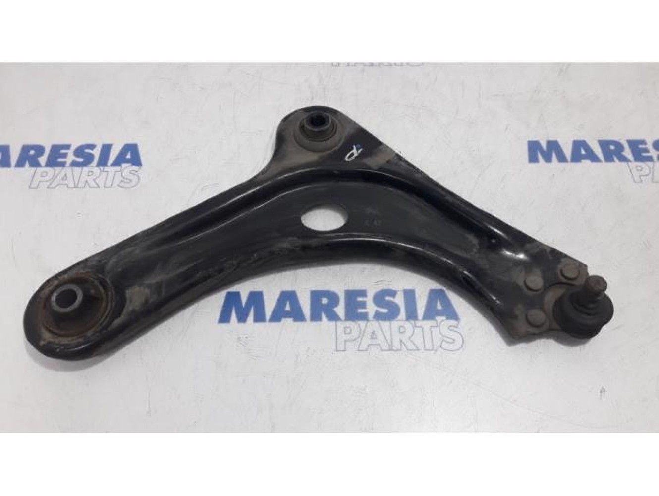 Peugeot - 208 - Front lower wishbone, right