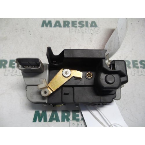 Citroen - C5 - Rear door mechanism 4-door, right