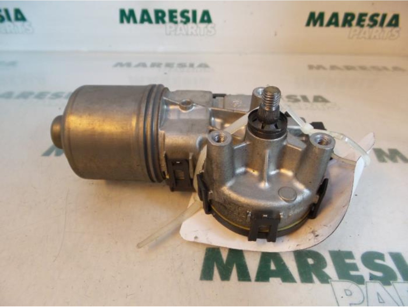 Peugeot - 206 - Front wiper motor