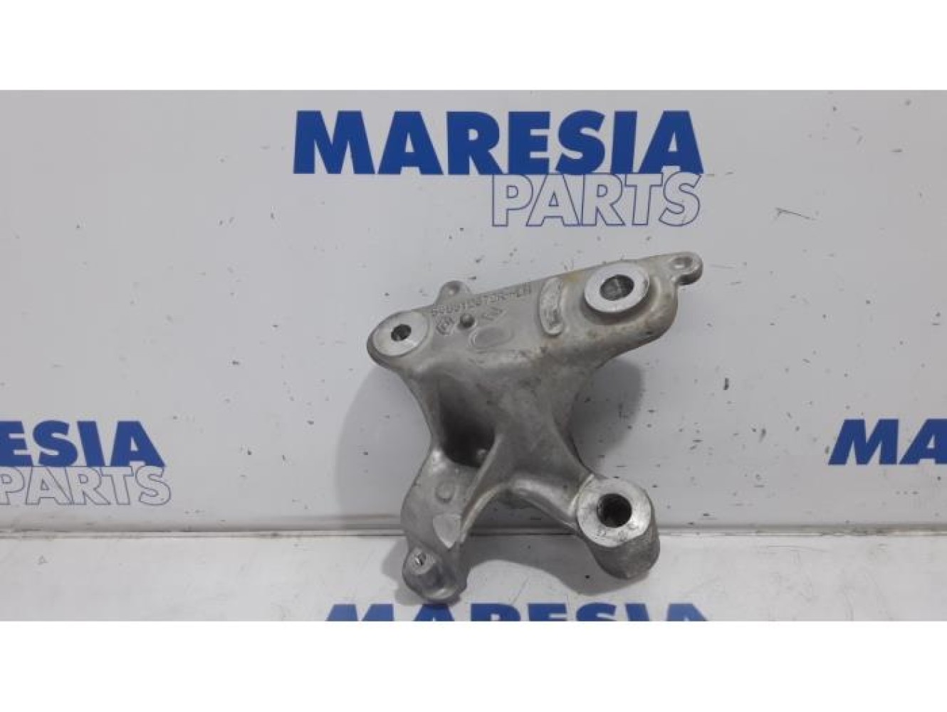 Renault - Megane - Engine mount