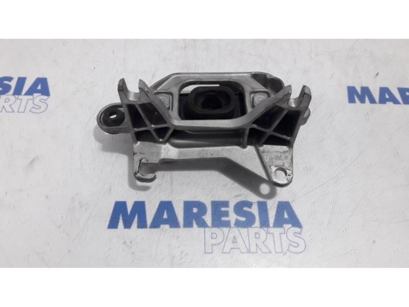 Renault - Megane - Engine mount