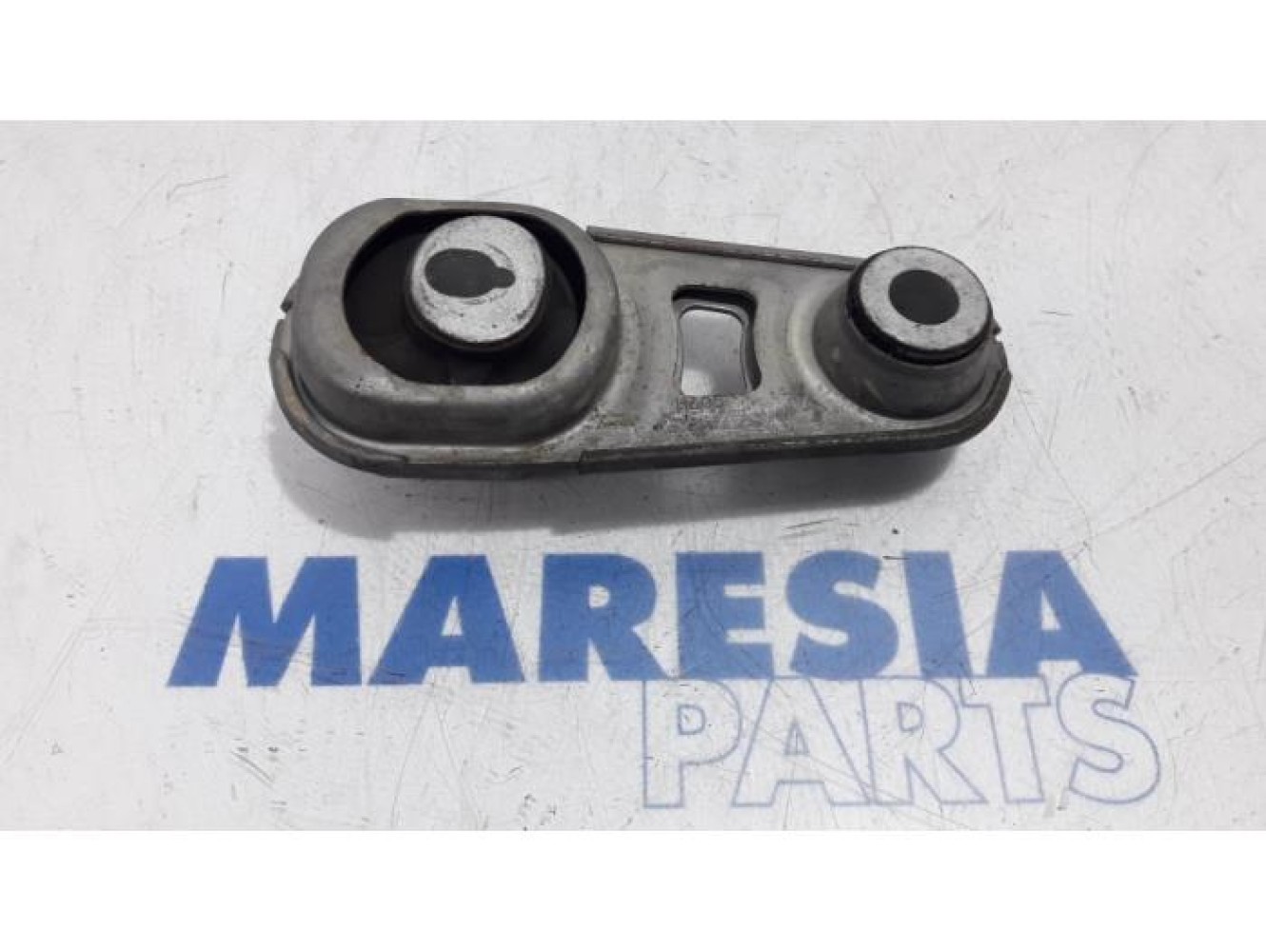 Renault - Megane - Engine mount