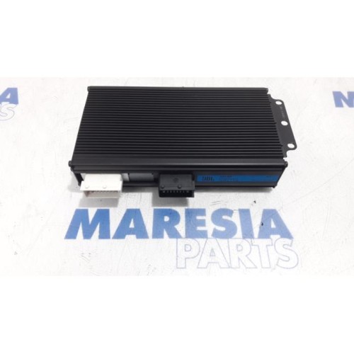 Peugeot - 207 - Amplificateur radio
