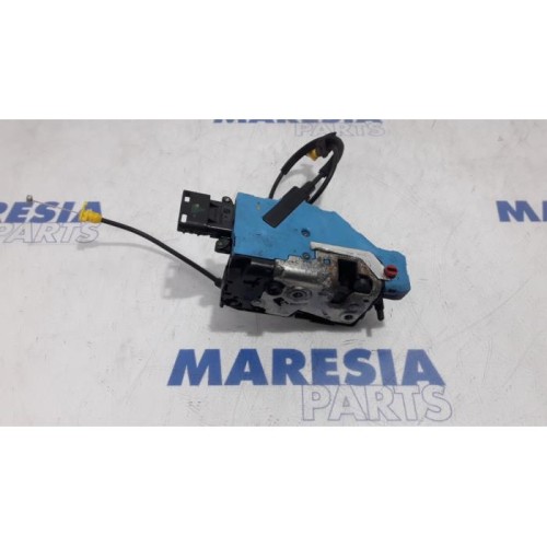 Peugeot - 207 - Rear door mechanism 4-door, right