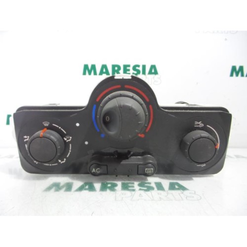 Renault - Clio - Heater control panel