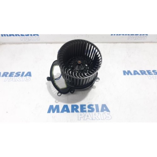 Renault - Megane - Heating and ventilation fan motor