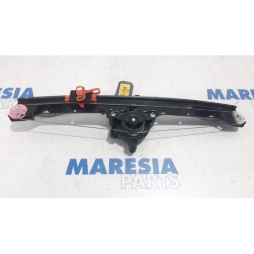 Fiat - Punto - Window mechanism 4-door, front right
