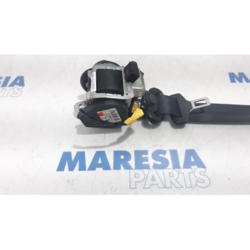 Fiat - Punto - Sicherheitsgurt links vorne
