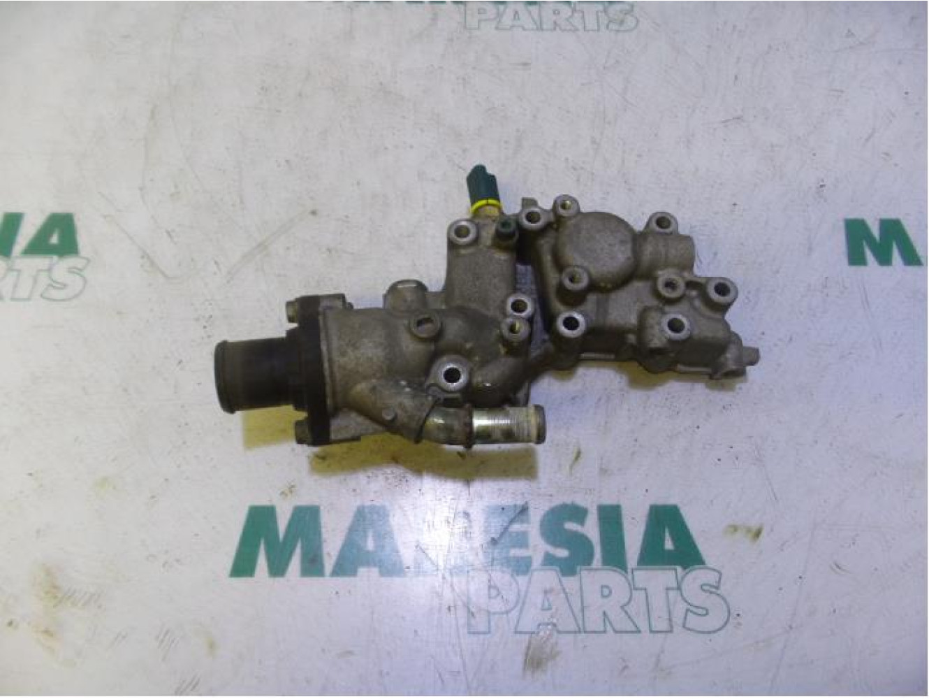 Peugeot - 206 - Boîtier thermostat