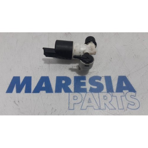Citroen - C4 Picasso - Windscreen washer pump