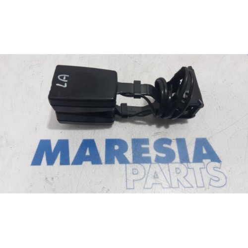 Citroen - C5 - Rear seatbelt buckle, left
