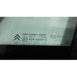 Citroen - C5 - Quarter light, front left