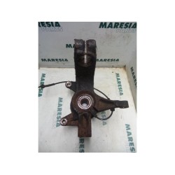 Renault - Megane - Knuckle, front right