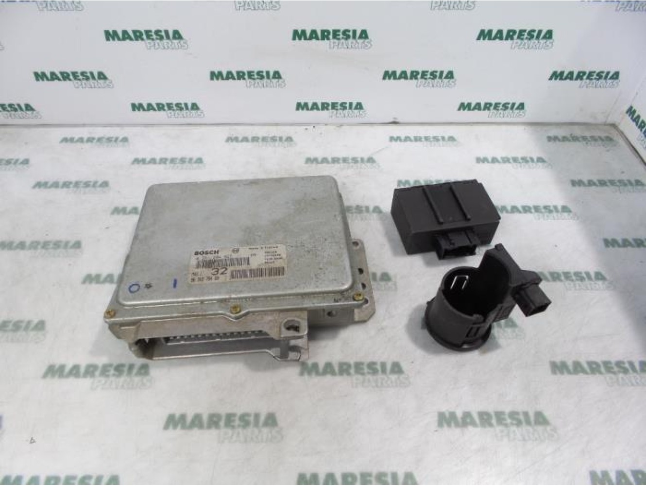 Citroen - Saxo - Engine management computer