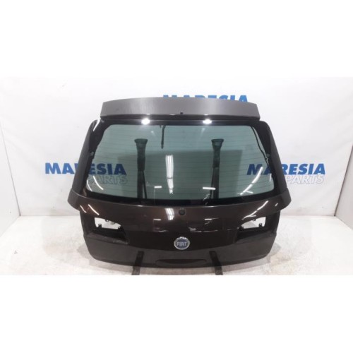 Fiat - Croma - Hayon