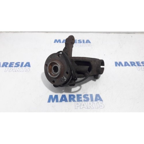 Peugeot - 207 - Knuckle, front right