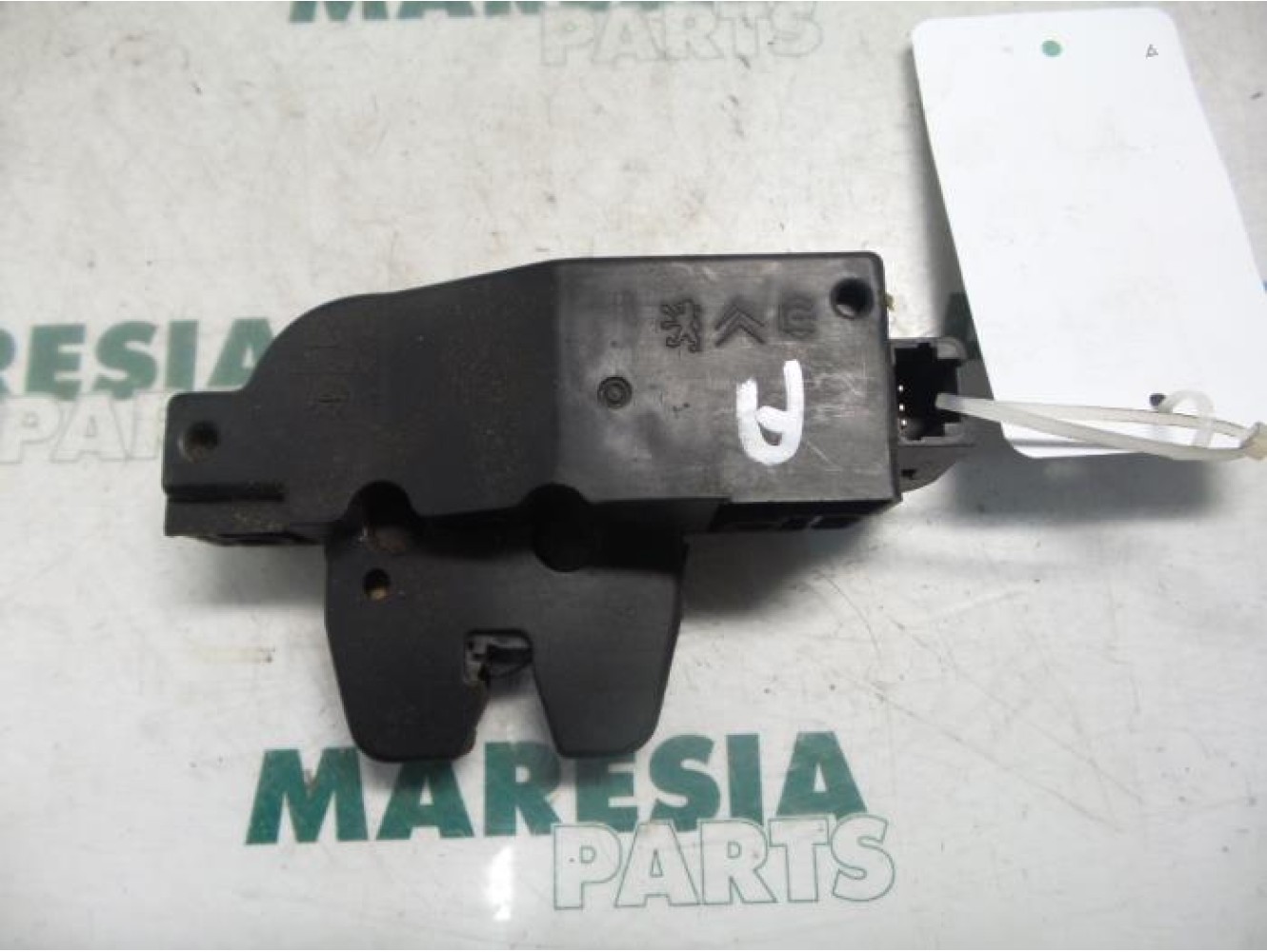 Citroen - C3 - Tailgate lock mechanism