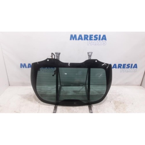 Renault - Laguna - Rear window