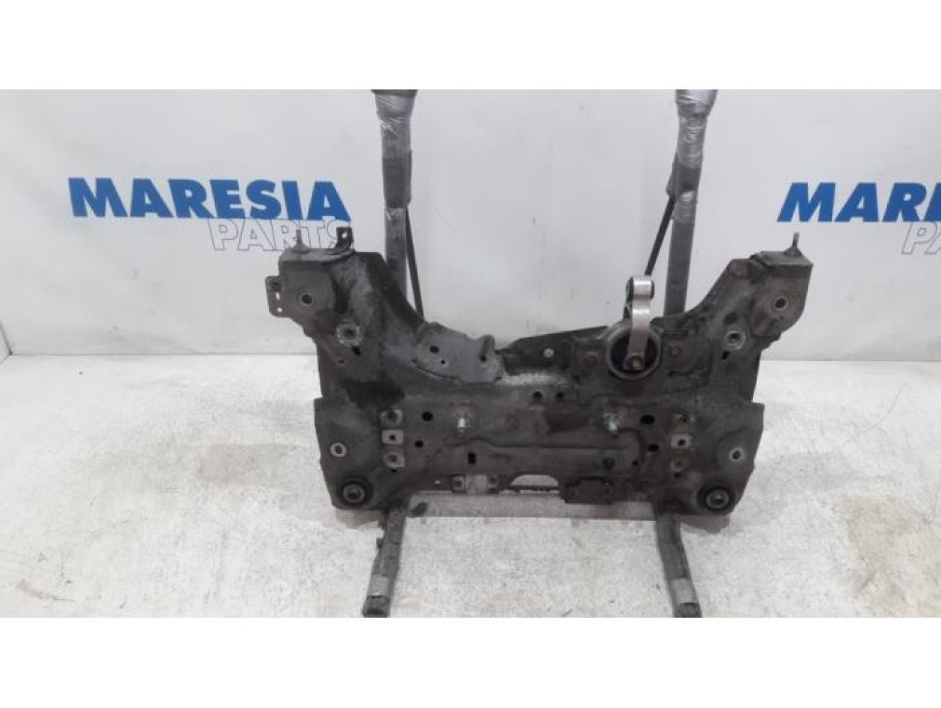 Renault - Laguna - Subframe
